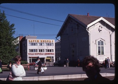 SL29 Slide 1979 Oulu Finland Street Scene Lapin Kulta Tulli-Hotelli 351a