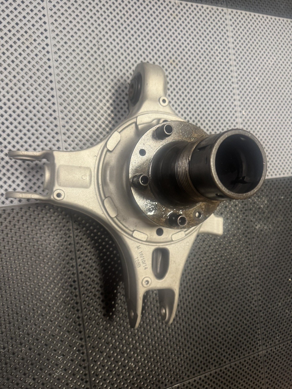Ferrari 458 Challenge Rear Left Hub carrier P/N 266200