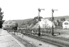 Foto - 39 260 vom Bw Kaiserslautern erreicht mit D1114 Enkenbach am 18.7.1959