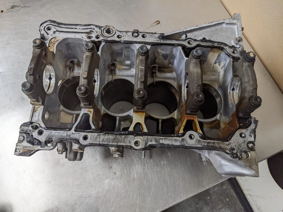 Bloco de cilindros do motor para 09-10 Pontiac Vibe 2.4 1142028021 2AZ-FE - Imagem 3 de 4