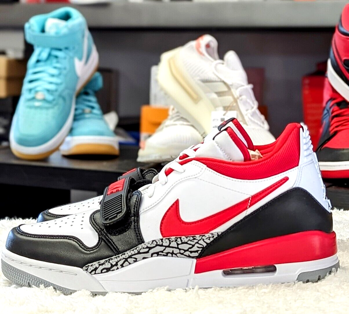 【クール】NIKE AIR JORDAN LEGACY 312 LOW Nike Air Jordan Legacy 312 Low-White/Fire Red/Black-Wolf Grey