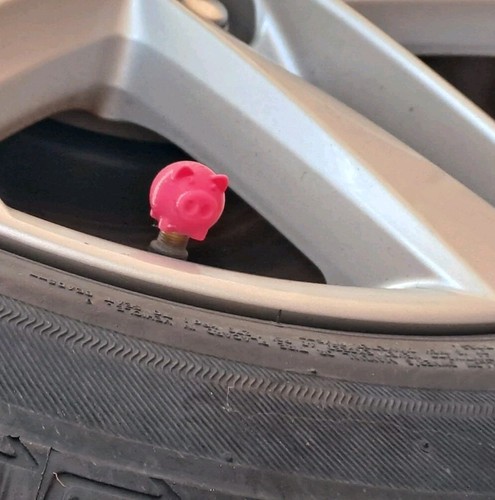 Set Of 4 Piggy pig tire valve stem covers - Picture 2 of 3