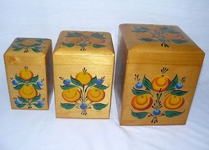Wood-Nesting-Box-Canisters-Russian-Set-Of-3-Hand-Painted-7-1-2-034