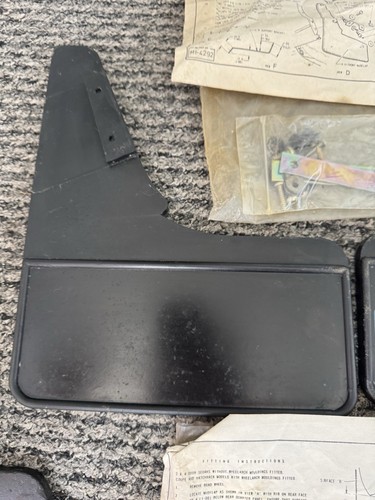 GENUINE UNUSED NOS GM VAUXHALL CAVALIER MK1 FRONT & REAR MUD FLAPS 2 And 4 Door - Picture 5 of 18
