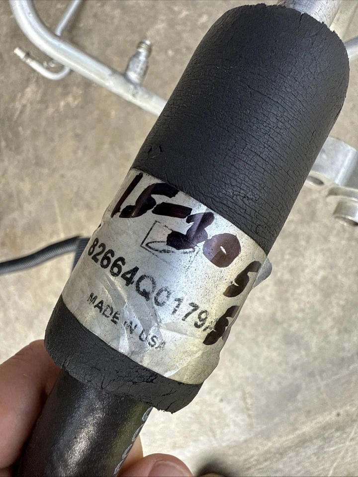 Conjunto de manguera de aire acondicionado ACDelco 15-30550 para 96-02 Cadillac DeVille Eldorado Seville Foto 3 de 4