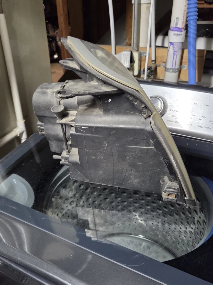 Faro halógeno izquierdo Cadillac SRX 2004-2009 OEM P/N # 25768241 Foto 2 de 4