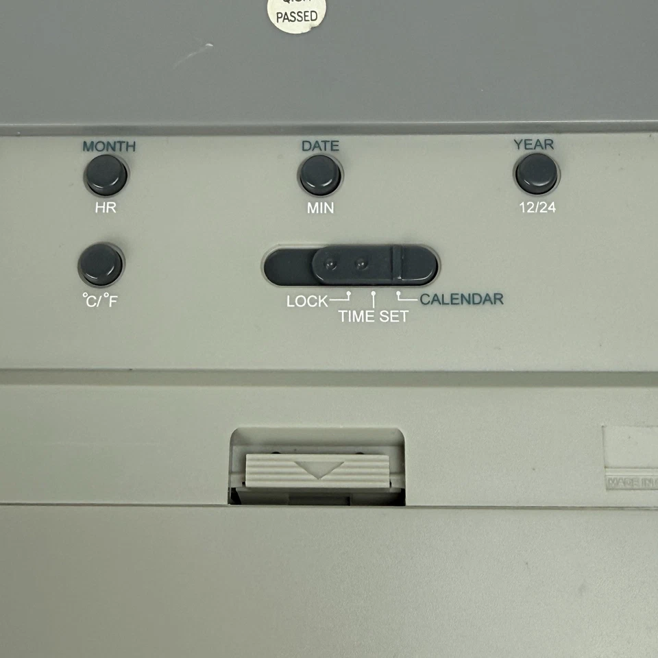 Equity LCD Reloj de Pared Grande - Termómetro - Calendario Probado Plateado  Foto 4 de 4