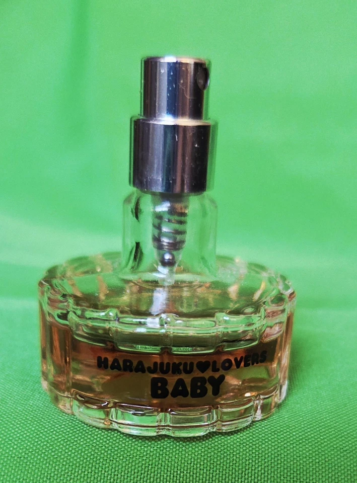 Gwen Stefani Harajuku Lovers BABY Eau de Toilette 0,3 OZ 10 ml Original (90 % Completo) Foto 4 de 4