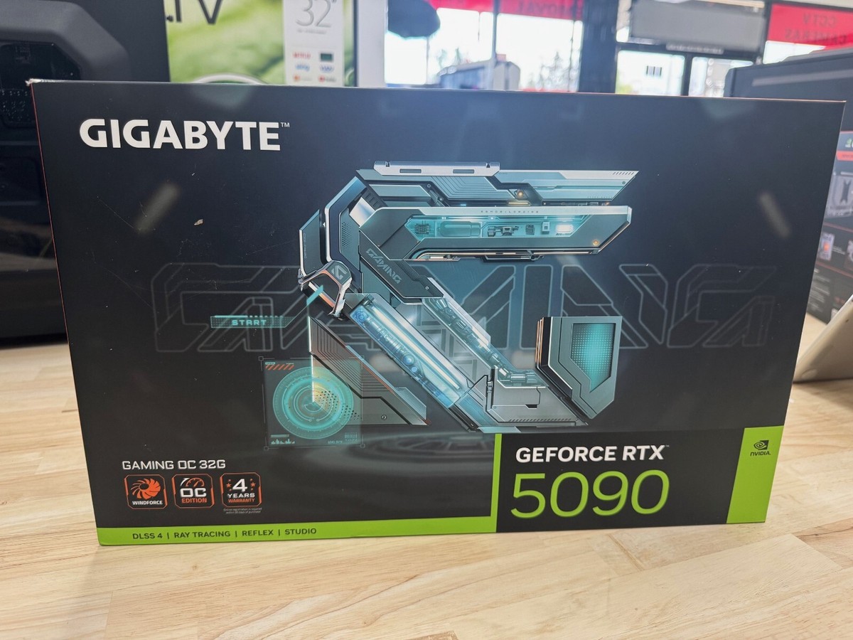 GIGABYTE GeForce RTX 5090 GAMING OC 32G Graphics Card - FACTORY