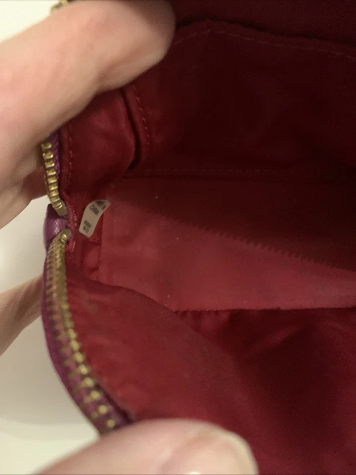 Bolsa de cosméticos de cuero saffiano rosa Tory Burch Foto 3 de 3