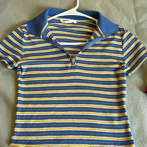 BUNDLE- 4 Girls tops!