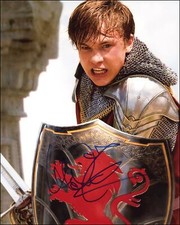 William Moseley "The Chronicles of Narnia" AUTOGRAPH Signed 8x10 Photo B