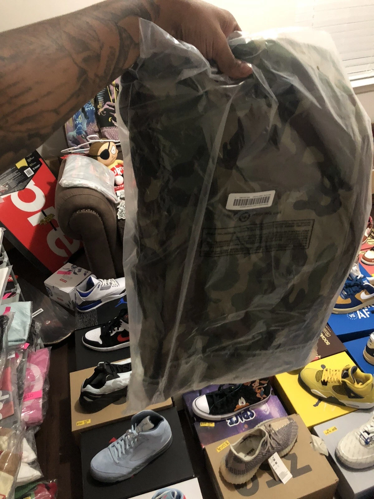 Felpa con cappuccio logo Supreme Swarovski S taglia L mimetica legno SS21 nuova