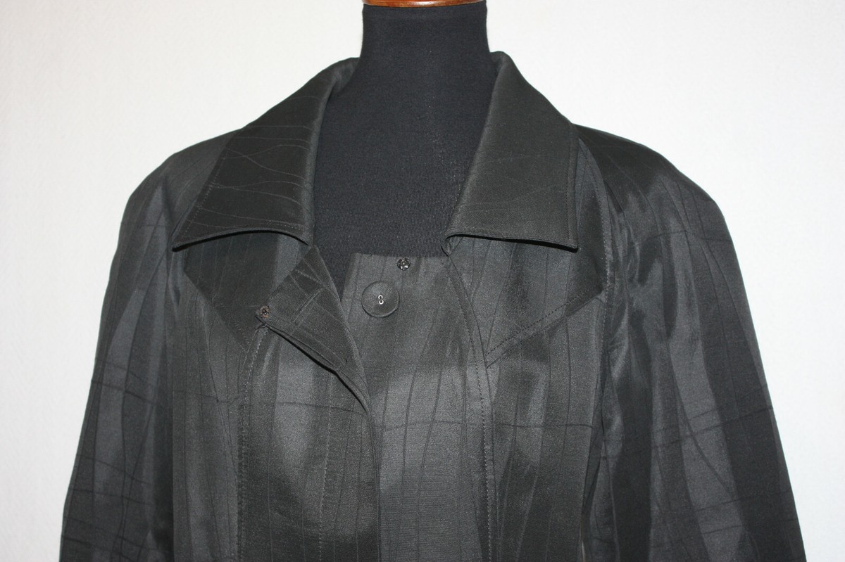 Hilton Hollis Size 4 Black Textured Hidden Button Belted Overcoat