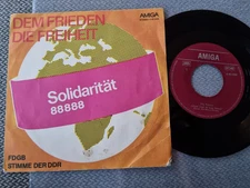 7" Single Solidarität 88888/ Puhdys - Dem Frieden die Freiheit Vinyl Amiga
