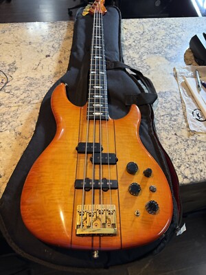 Peavey Dyna Bass Unity Series 1987 - Sunburst