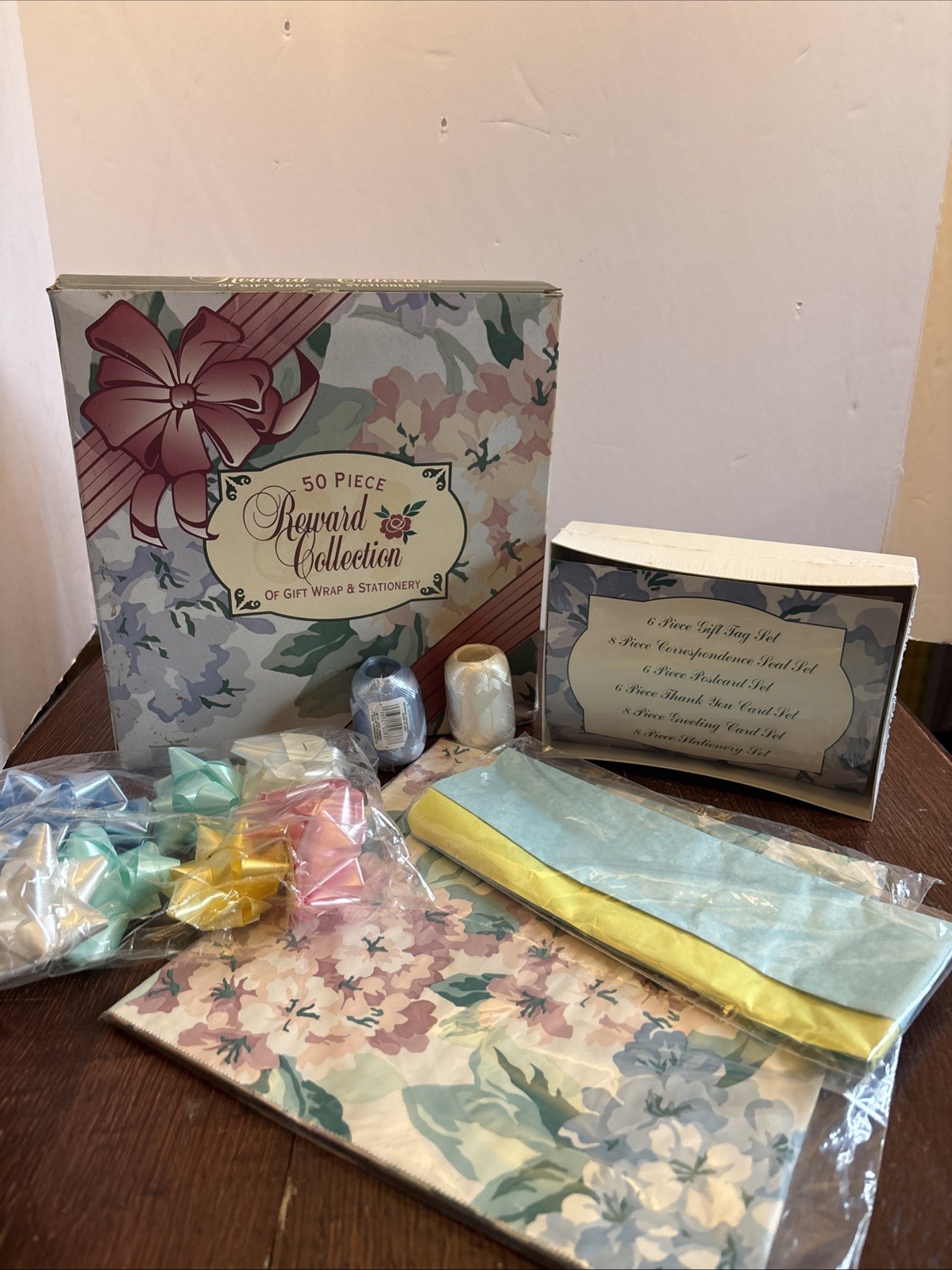 Vtg Floral Gift Wrap Stationery 50 Piece Reward Collection Box NOS Cottagecore