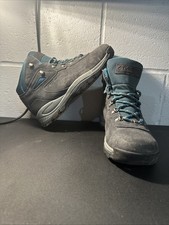 Size 9W Columbia Women's Newton Ridge Plus Waterproof Amped hiking boot