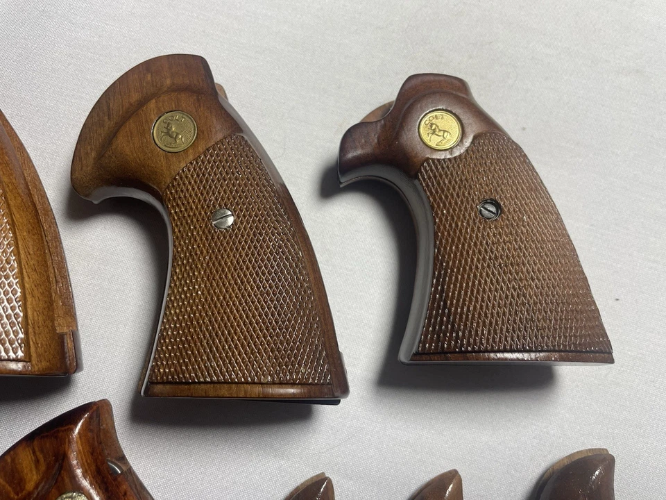 老式 Smith & Wesson 枪握把 Colt 左轮手枪握把套装 — 第 4/4 张图片