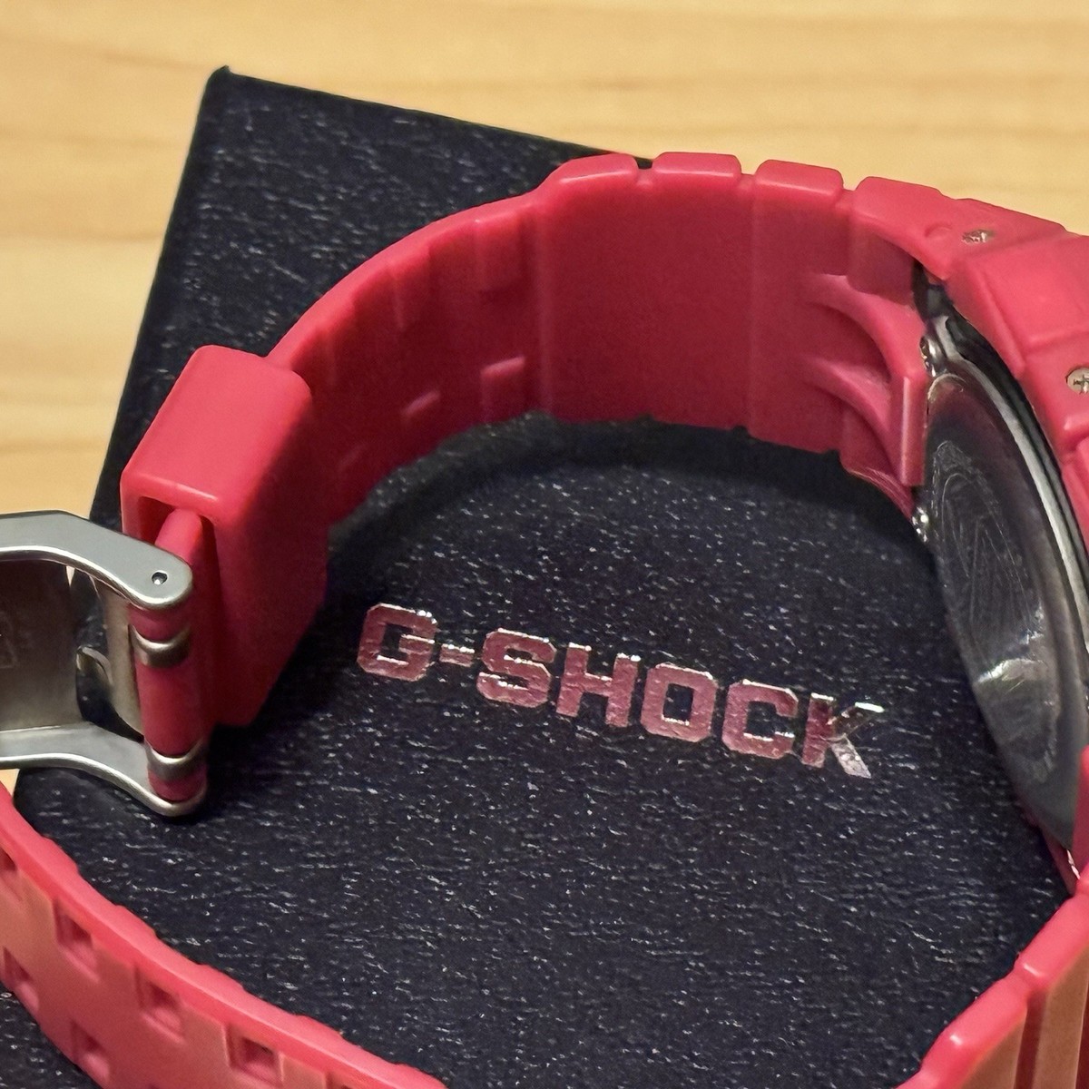 Casio G-Shock GLS-5500MM-4 Crazy Colors Pink LCD Square