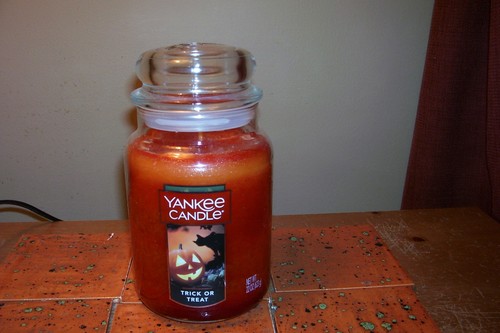 yankee candle 22oz JAR TRICK OR TREAT