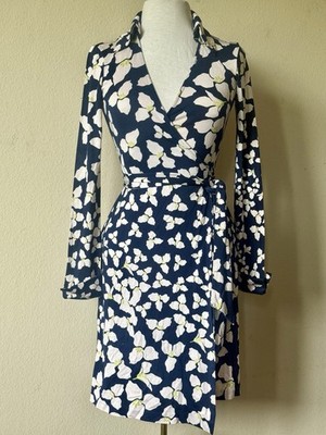 DVF Diane Von Furstenberg Jeanne Trillium Floral Silk Wrap Dress Size 2