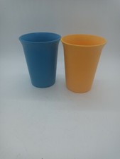 2 Tupperware Kids Bell Tumblers Cups 7-oz 109-34 109-33
