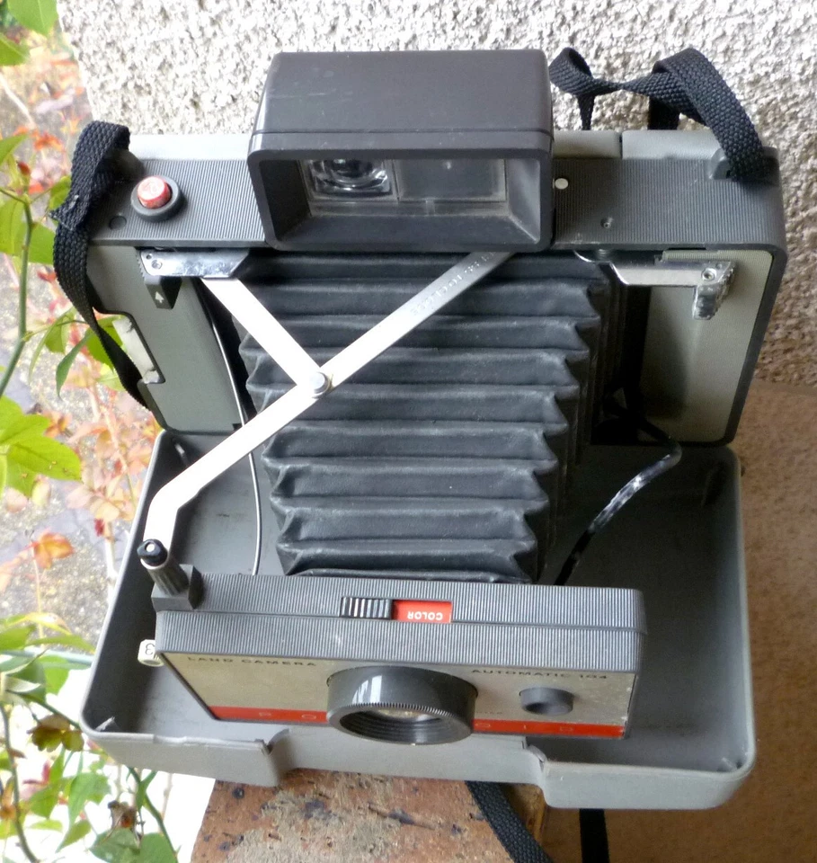 Appareil photo Polaroïd 104 avec mode d'emploi. - Photo 3/4