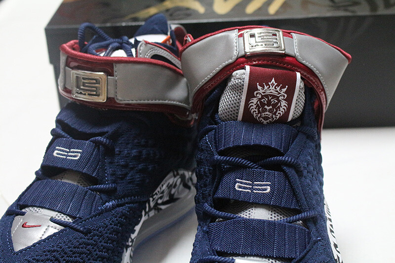 シューズ(男性用) NIKE LEBRON 17 (GRAFFITI COLD BLUE) Nike LeBron 17 LeBron 4 Cold Blue Graffiti 2020 *Size 6