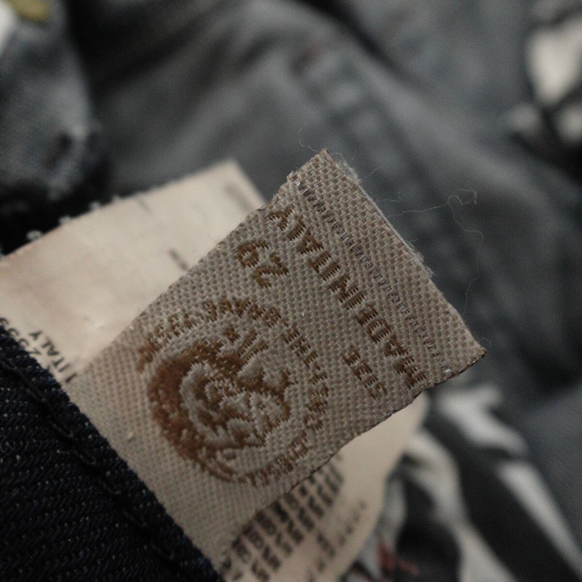 Diesel Jeans Mens 29 (29X32) Zlim Dark Blue Wash MADE IN Diesel Jeans Mens 29 (29X32) Zlim Dark Blue Wash MADE IN