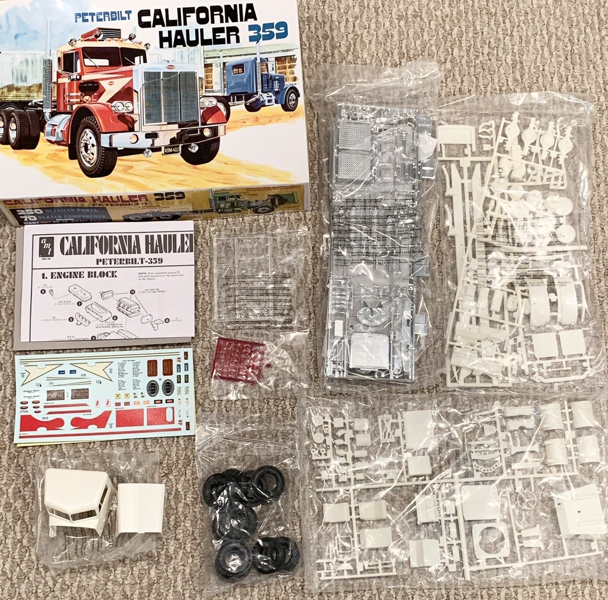Maquette AMT: 1:25 Peterbilt 359 California Hauler w/Sleeper