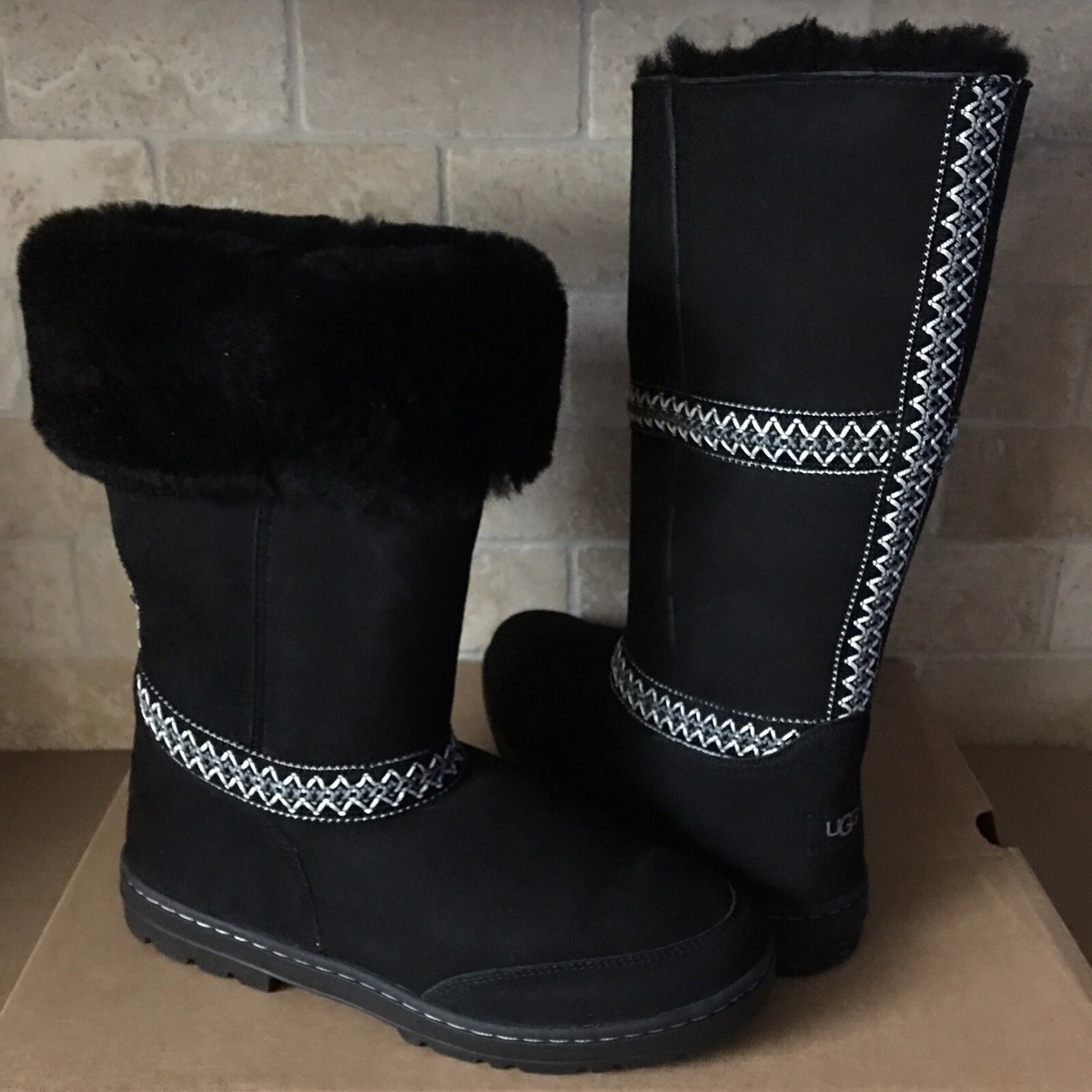 UGG SUNDANCE REVIVAL TALL TASMAN BRAID BLACK SUEDE FUR BOOTS SIZE