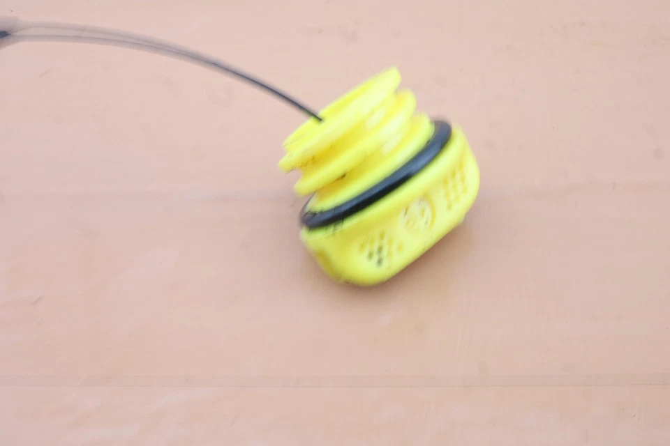 Tapa de aceite para motosierra John Deere J3816 OEM Foto 3 de 4