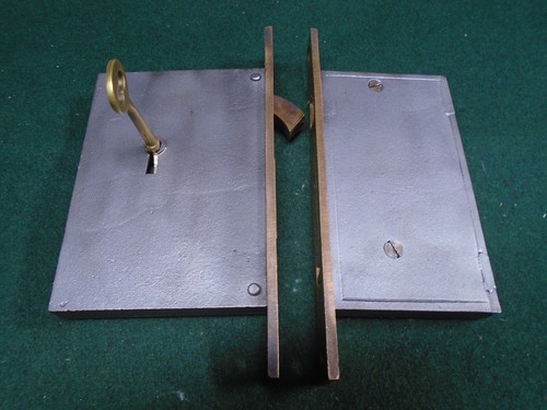 COMPLETE POCKET DOOR MORTISE LOCK SET w/KEY: MALE & FEMALE (16880-53) - Picture 4 of 11