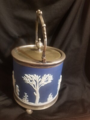 1890s WEDGWOOD JASPERWARE BISCUIT CRACKER JAR SILVERPLATE LID FEET