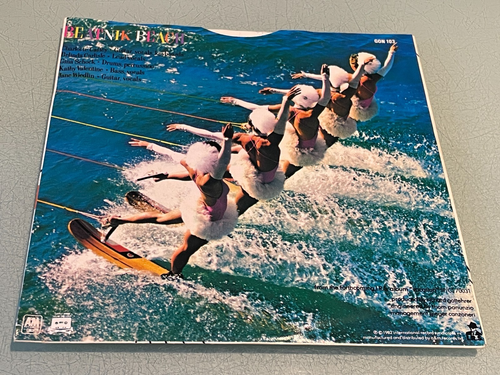 Go-Go's - Vacation - Beatnik Beach - Vinyl Record 7" Single - 1982 I.R.S. - Picture 2 of 5