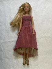 Fashion Barbie Pink Gold Dress Shoes Bendable Legs 2005 on Head & Body China