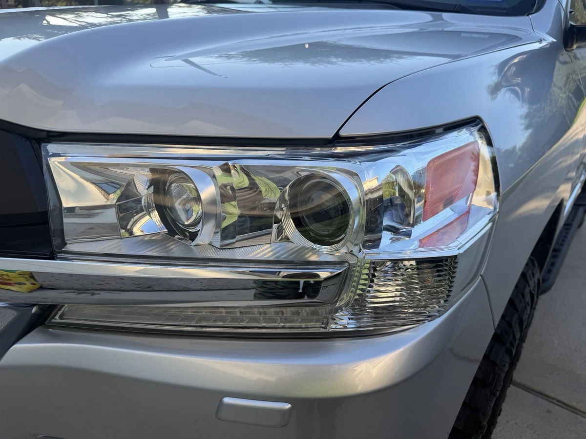 25+ Genuine OEM Front Headlight Assemblies for Toyota Land Cruiser
