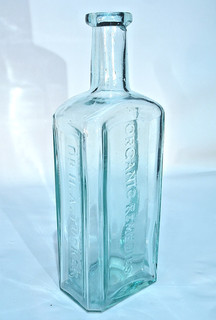 DR TUCKER ORGANIC REMEDIES BROOKLYN NY BIG HEAVY NEW YORK MEDICINE BOTTLE