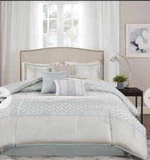 Madison Park Luxury Comforter Set-Jacquard Design All Season 7 piece ORG. $220