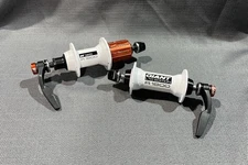 DT Swiss R1800 Giant LTD Hub Set Road Bike 130 / 100mm QR 8 / 9 Speed 24 / 20H