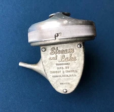 Vintage Wright & McGill Stream and Lake metal fishing reel - FOR PARTS / REPAIR