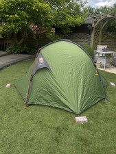 WILD COUNTRY HELM COMPACT 3 TENT CAMPING BACKPACKING LIGHTWEIGHT 3 SEASON 3 MAN