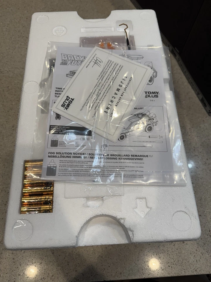 Tomy Back To The Future 1/10 Scale DeLorean Time Machine Movie Replica - Rare - Image 3 of 4