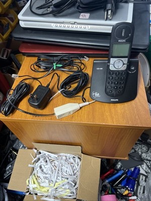 Philips CD4402B/37 Cordless Phone With Dock N 1 Handset. Powers On