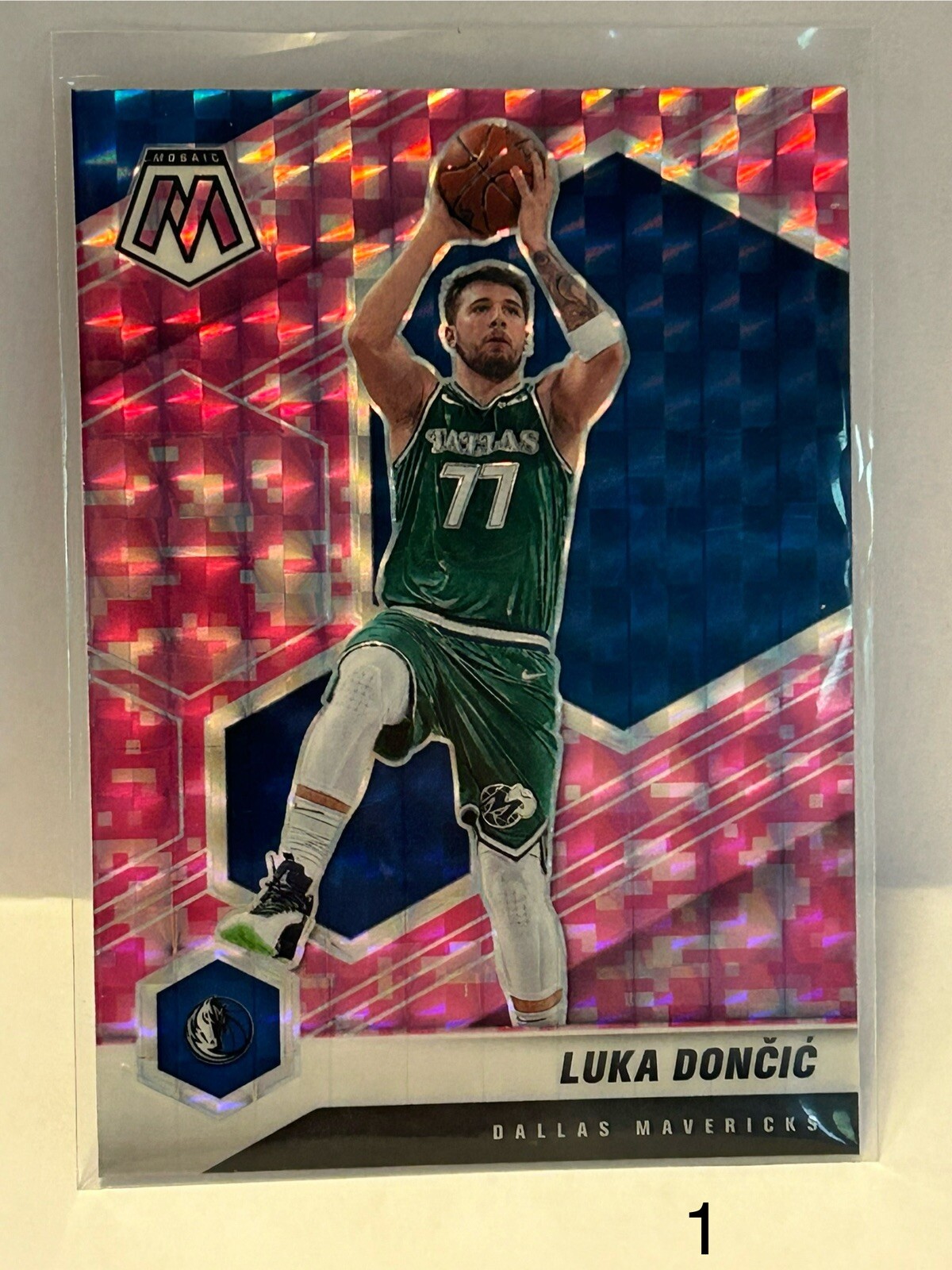 2020-21 Mosaic LUKA DONCIC  Pink Camo Prizm #47 Dallas Mavericks