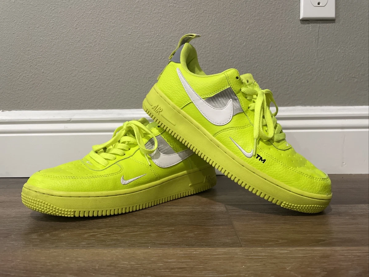 Nike Air Force 1 Utility Volt AJ7747-700 Photos