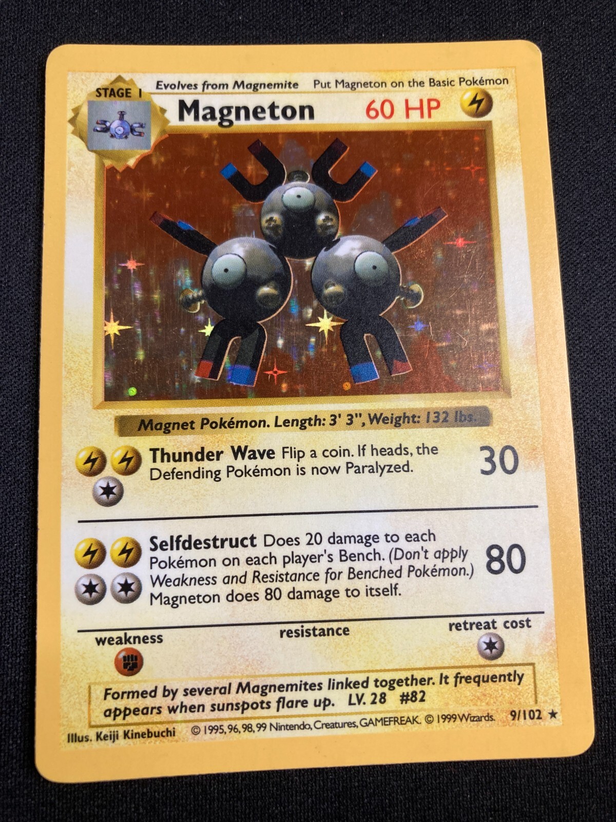 Magneton 9/102 - Base Set - Shadowless Holo Rare - 1999 WotC - Pokemon TCG - LP
