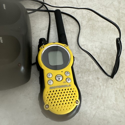 2 Motorola Talkabout Radio K7GT9500 Durable And Dependable Walkie-Talkie yellow - Zdjęcie 4 z 8