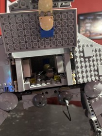 Lego Star Wars 8129 AT-AT W/Minifigs